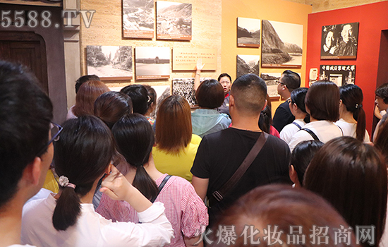 火爆網信陽之旅 火爆網信陽之旅