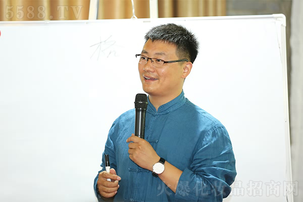 游天下名山 學習文化歷史 游天下名山 學習文化歷史